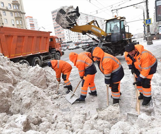 Уборка снега в Санкт-Петербурге и  Ленинградской области